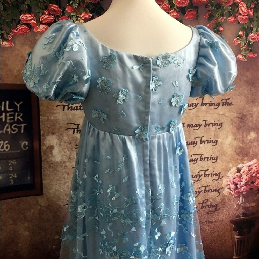 Custom ‘Bridgerton’ gown - Picture 6 of 6